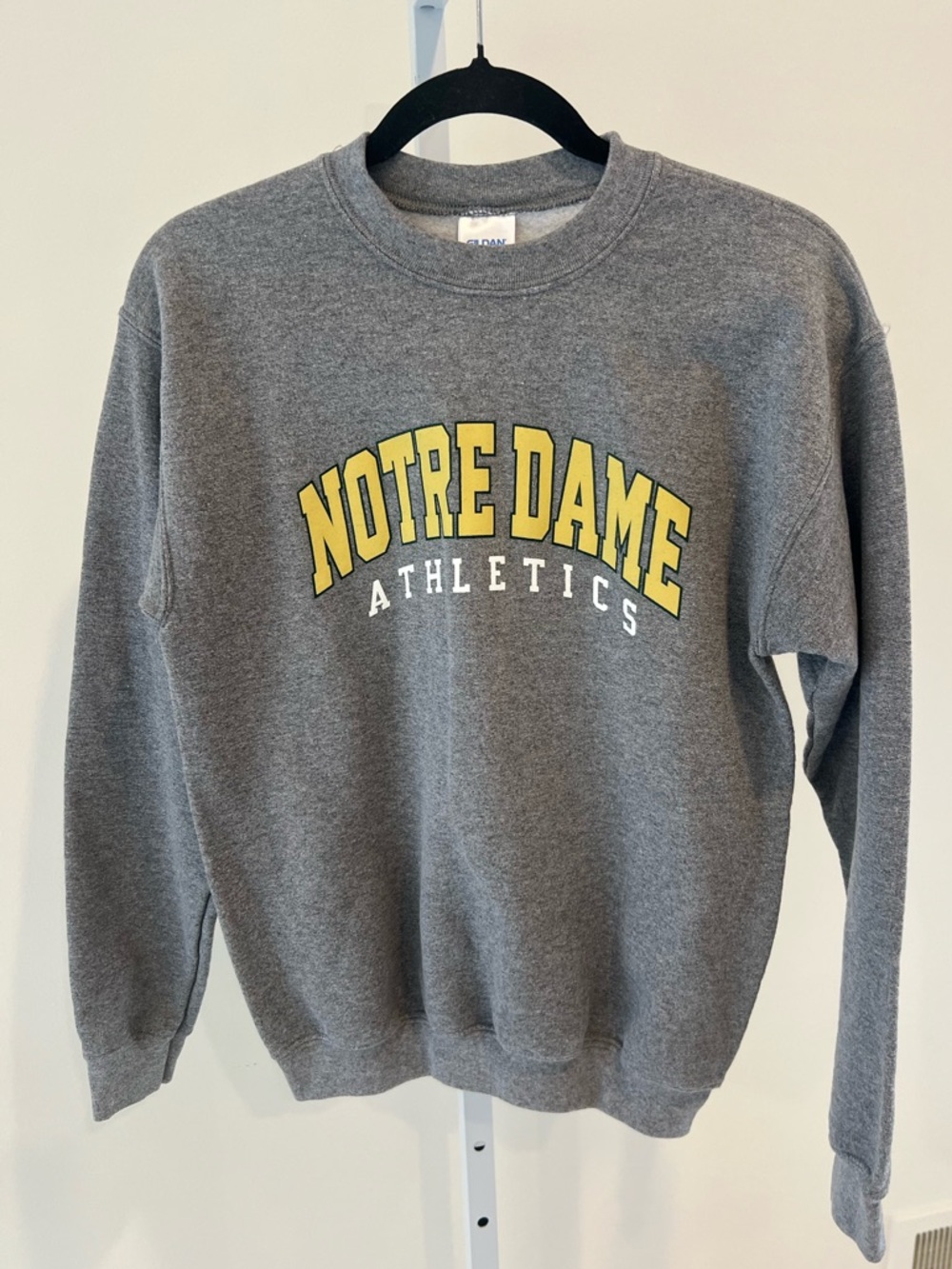 Notre Dame Athletics Gray Crew Neck Gildan Sweatshirt Adult Size XL